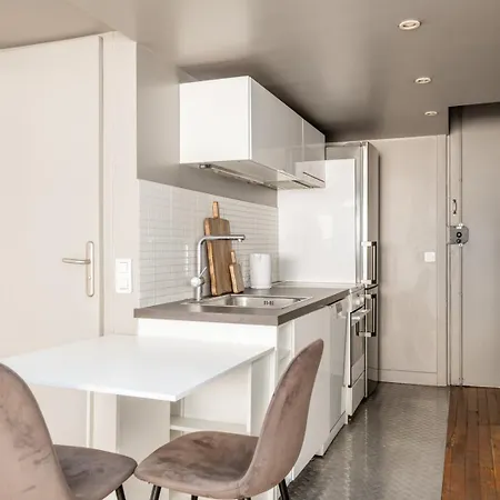 Bright And Chic Duplex With Ac, Heart Of 9th Apartment *