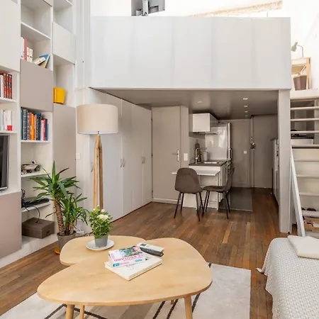Apartment Bright And Chic Duplex With Ac, Heart Of 9th Paris