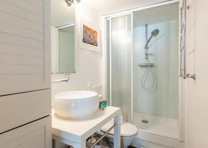 Daire Bright And Chic Duplex With Ac, Heart Of 9th Paris