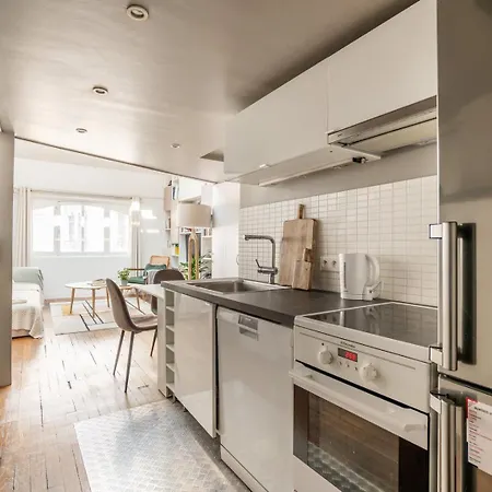 Apartman Bright And Chic Duplex With Ac, Heart Of 9th