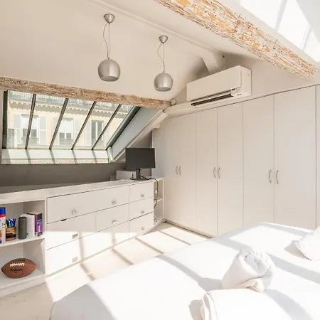 Bright And Chic Duplex With Ac, Heart Of 9th Apartman